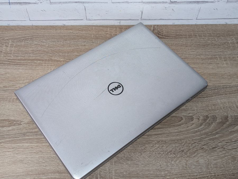 Ноутбук Б/В Dell Inspiron 5759, Intel Core i7-6500U, DDR3 16 GB, SSD 360GB, AMD Radeon R5 M335, 17" (1600x900x60Hz)