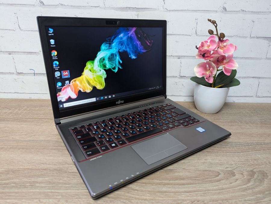 Ноутбук Б/В Fujitsu LifeBook E746, Intel Core i5-6200U, DDR4 8 GB, SSD 128GB, 14" HD