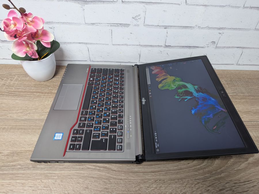 Ноутбук Б/В Fujitsu LifeBook E746, Intel Core i5-6200U, DDR4 8 GB, SSD 128GB, 14" HD