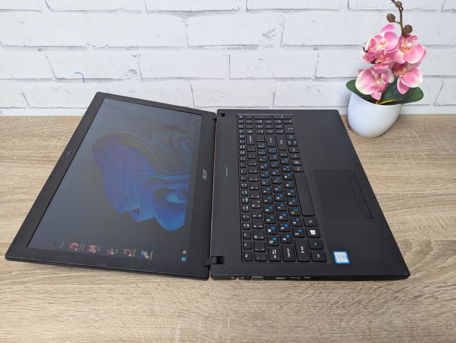 Уцінка! Ноутбук Б/В Acer TravelMate P2510, Intel Core i3-7130U, DDR4 12 GB, SSD 256GB, 15" Full HD