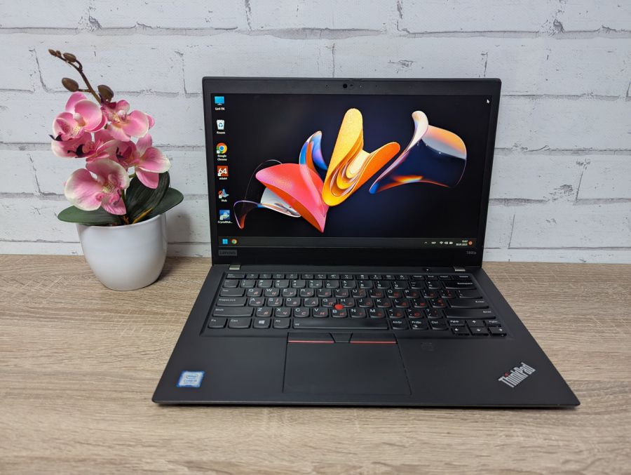 Ноутбук Б/В Lenovo ThinkPad T490S, Intel Core i5-8265U, DDR3 8 GB, SSD 256GB, 14" Full HD Сенсор