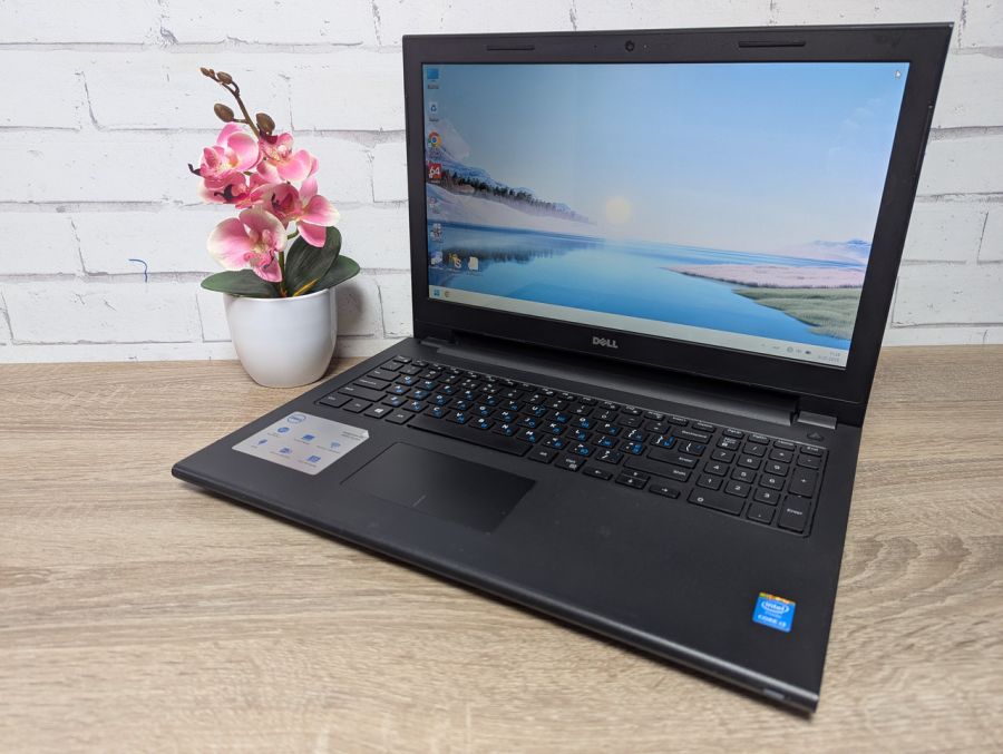 Ноутбук Б/В Dell Inspironther15 6, Intel Core i3-6006U, DDR3 8 GB, SSD 128GB, HD