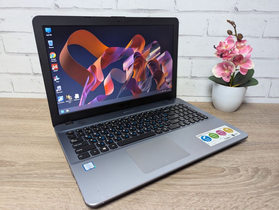 Ноутбук Б/В ASUS K541U, Intel Core i3-6006U, DDR3 12 GB, SSD 128GB, 15.6" HD