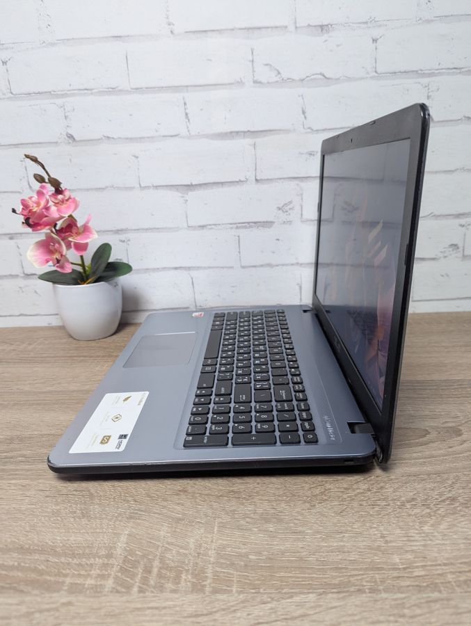 Ноутбук Б/В ASUS Vivobook A540B, AMD A9-9425, DDR3 16 GB, SSD 360GB, AMD Radeon R5 Graphics, 15.6" Full HD