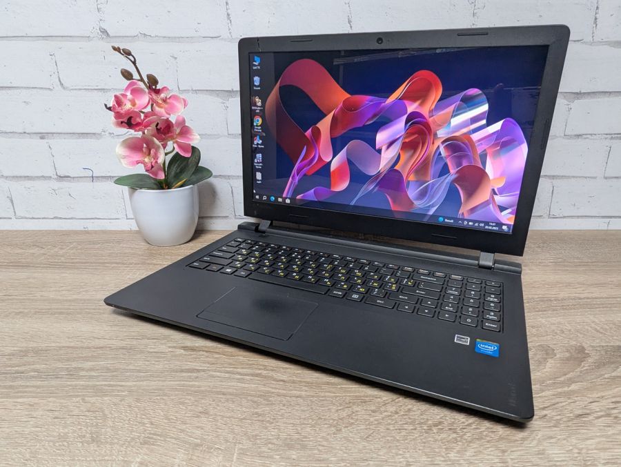 Уцінка! Ноутбук Б/В Lenovo IdeaPad 100, Intel Celeron N2840, DDR3 8 GB, SSD 128GB, Intel Microsoft Basic Display Adapter, 15.6"