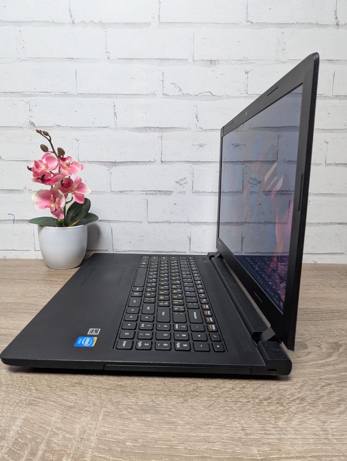 Уцінка! Ноутбук Б/В Lenovo IdeaPad 100, Intel Celeron N2840, DDR3 8 GB, SSD 128GB, Intel Microsoft Basic Display Adapter, 15.6"