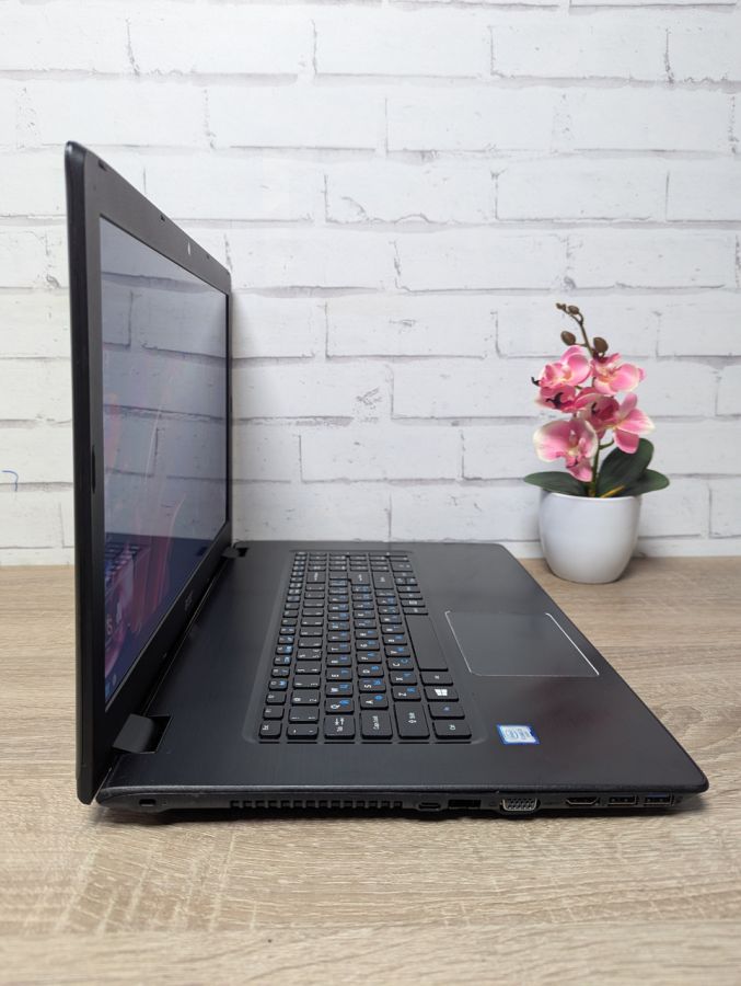 Ноутбук Б/В Acer Aspire E5-774, Intel Core i3-6100U, DDR4 8 GB, SSD 128GB + HDD 1TB, 17" (1600x900x60Hz)
