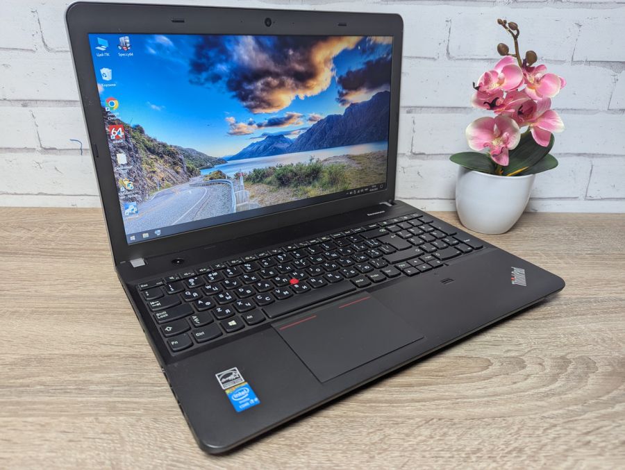 Уцінка! Ноутбук Б/В Lenovo ThinkPad E540, Intel Core i3-4000M, DDR3 8 GB, SSD 128GB, 15.6" HD