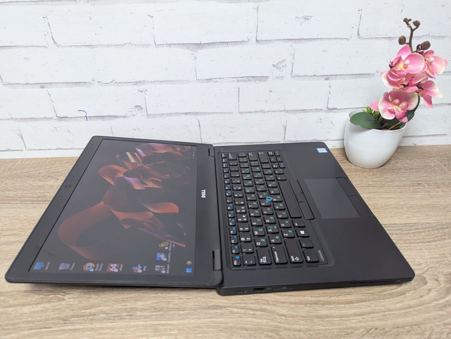 Ноутбук Б/В Dell Latitude 5480, Intel Core i5-6300U, DDR4 8 GB, SSD 256GB, 14" Full HD