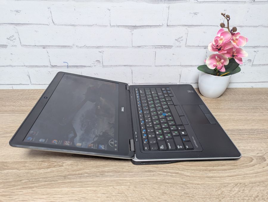 Уцінка! Ноутбук Б/В Dell Latitude E7440, Intel Core i7-4600U, DDR3 8 GB, SSD 128GB, 14" HD