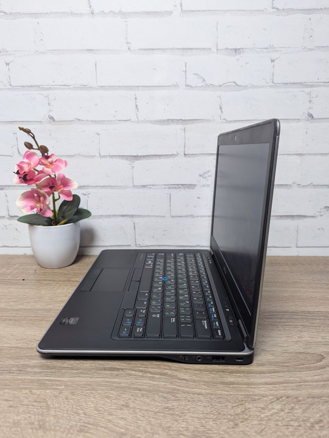 Уцінка! Ноутбук Б/В Dell Latitude E7440, Intel Core i7-4600U, DDR3 8 GB, SSD 128GB, 14" HD