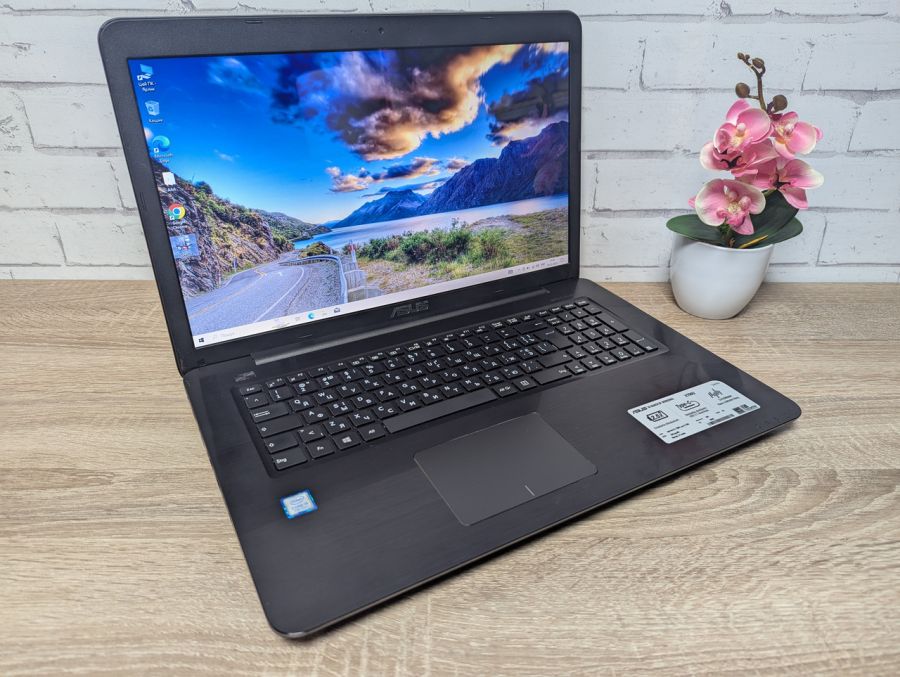 Ноутбук Б/В ASUS X756U, Intel Core i5-7200U, DDR3 8 GB, SSD 128GB, 17.3" (1600x900x60Hz)