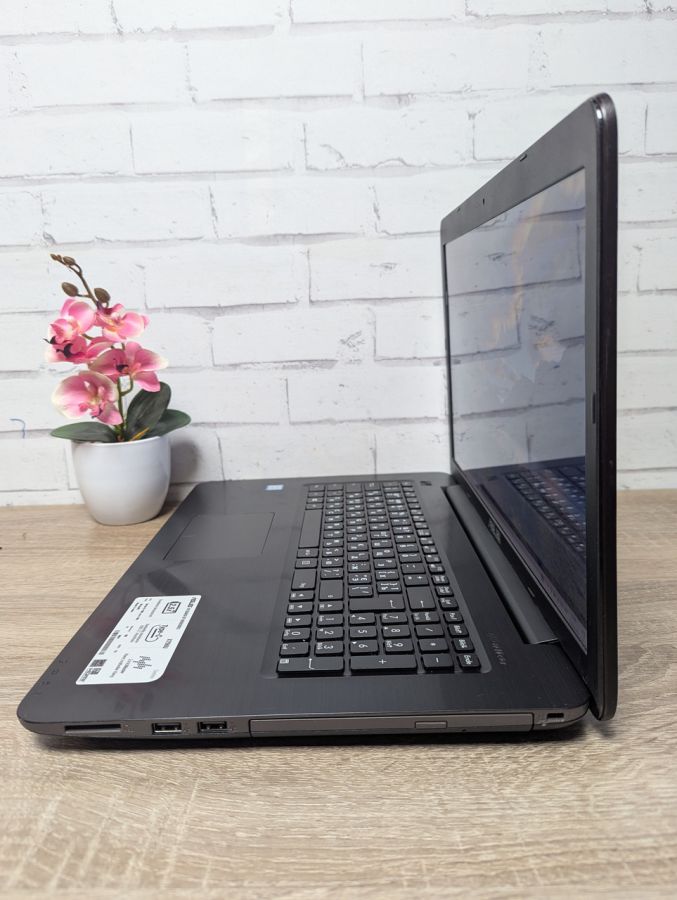 Ноутбук Б/В ASUS X756U, Intel Core i5-7200U, DDR3 8 GB, SSD 128GB, 17.3" (1600x900x60Hz)