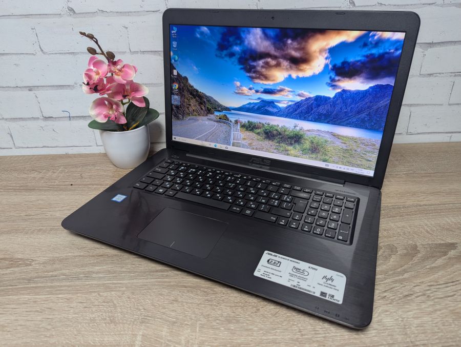 Ноутбук Б/В ASUS X756U, Intel Core i5-7200U, DDR3 8 GB, SSD 128GB, 17.3" (1600x900x60Hz)