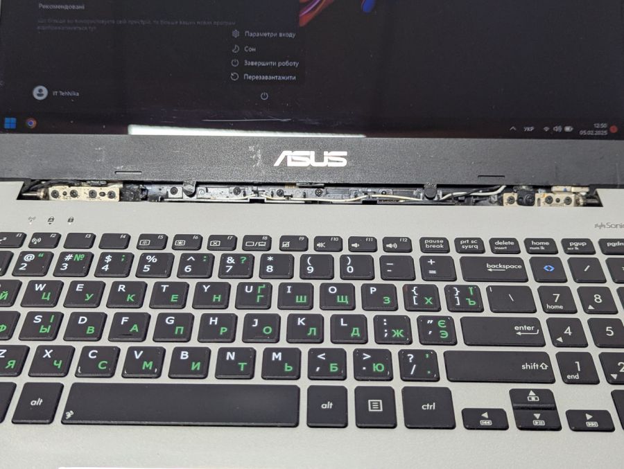 Уцінка! Ноутбук Б/В ASUS R553L, Intel Core i7-4500U, DDR3 12 GB, SSD 360GB, NVIDIA GeForse 840M 4Gb, 15.6"