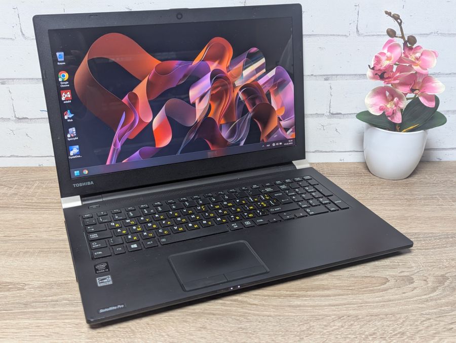 Ноутбук Б/В Toshiba Satelite Pro R50-B, Intel Core i3-4005U, DDR3 4 GB, SSD 128GB, 15.6" HD
