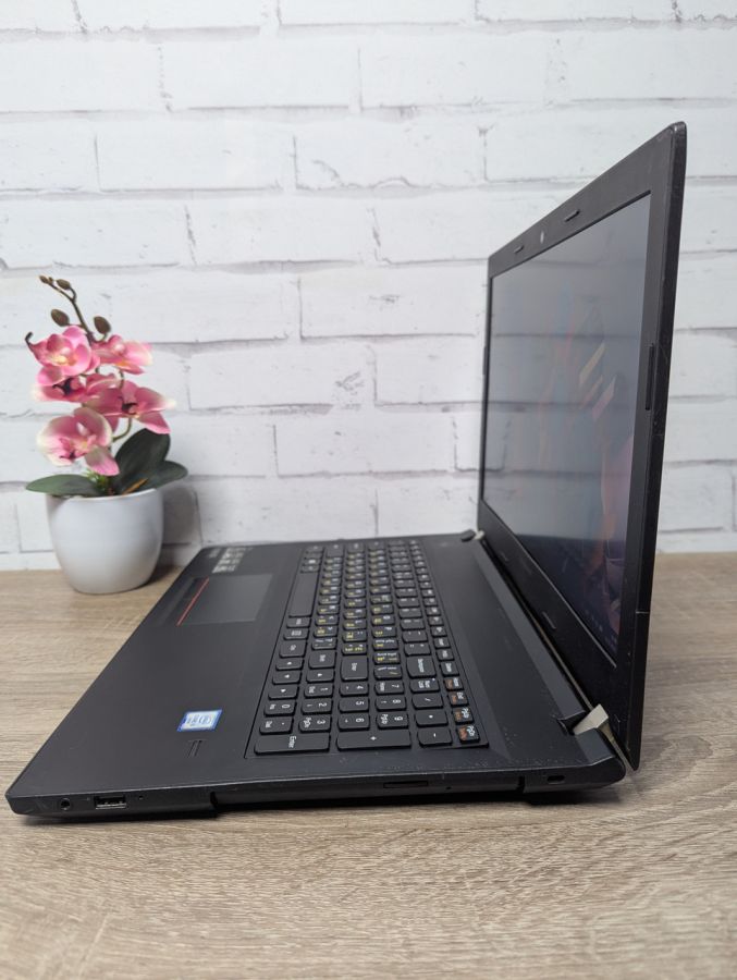 Уцінка! Ноутбук Б/В Lenovo E51-80, Intel Core i5-6200U, DDR3 8 GB, SSD 128GB, 15.6" HD