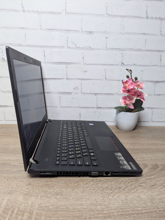 Уцінка! Ноутбук Б/В Lenovo E51-80, Intel Core i5-6200U, DDR3 8 GB, SSD 128GB, 15.6" HD