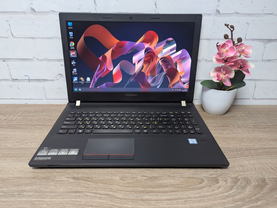 Уцінка! Ноутбук Б/В Lenovo E51-80, Intel Core i5-6200U, DDR3 8 GB, SSD 128GB, 15.6" HD