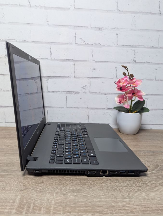 Ноутбук Б/В Acer Aspire E5-573, Intel Core i3-5005U, DDR3 8 GB, SSD 128GB, HD