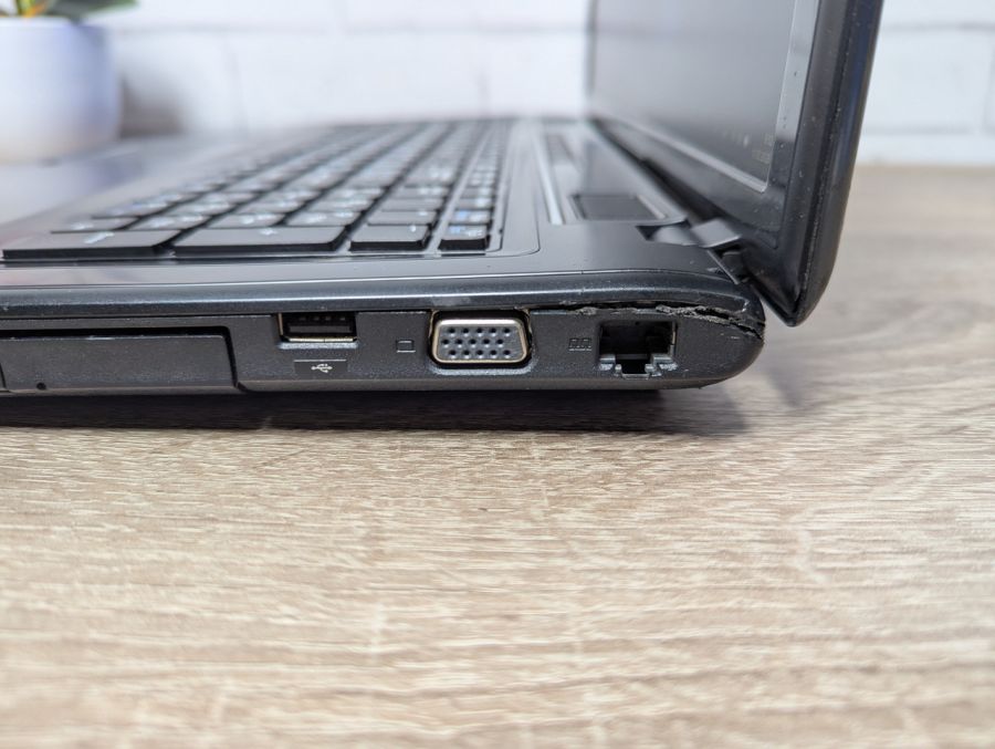 Уцінка! Ноутбук Б/В MSI CR70, Intel Core i3-4000M, DDR3 8 GB, SSD 128GB, 17" Full HD