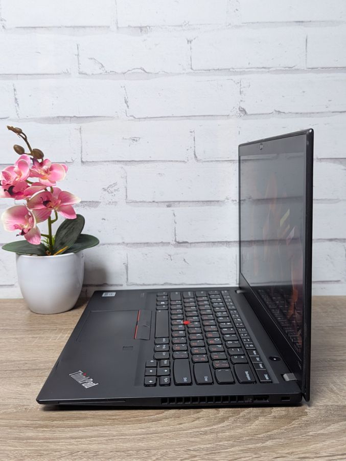 Ноутбук Б/В Lenovo ThinkPad T14S, Intel Core i5-10210U, DDR3 8 GB, SSD 256GB, 14" Full HD