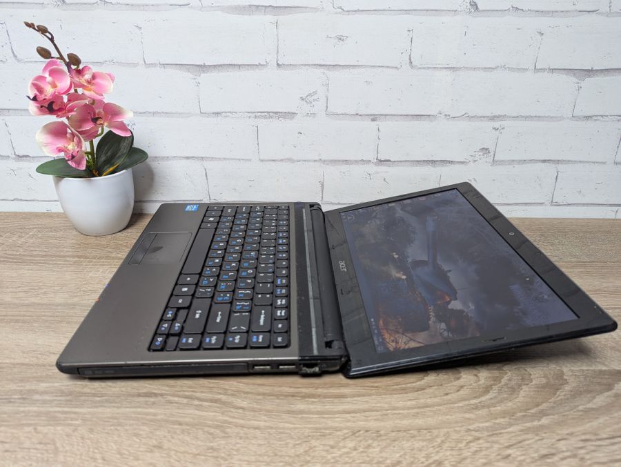 Уцінка! Ноутбук Б/В Acer Aspire 3750, Intel Core i3-2310M, DDR3 8 GB, SSD 128GB, 13.3" HD