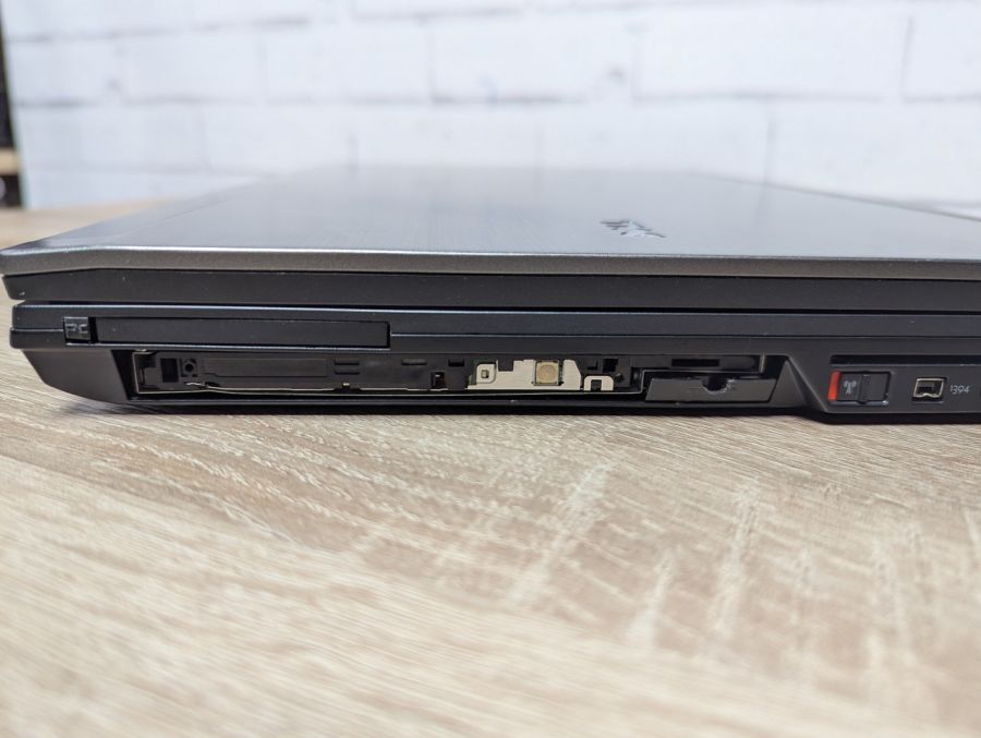Ноутбук Б/В Dell Latitude E6510, Intel Pentium P6100, DDR3 4 GB, SSD 128GB, 15.6" (1600x900x60Hz)