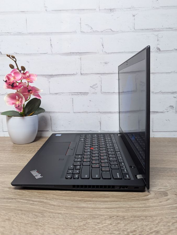 Уцінка! Ноутбук Б/В Lenovo ThinkPad T490S, Intel Core i5-8265U, DDR3 8 GB, SSD 256GB, 14" Full HD Сенсор