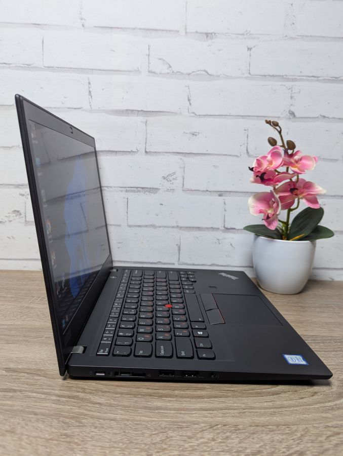 Ноутбук Б/В Lenovo ThinkPad T490S, Intel Core i5-8265U, DDR3 8GB, SSD 256GB, 14" Full HD Сенсор