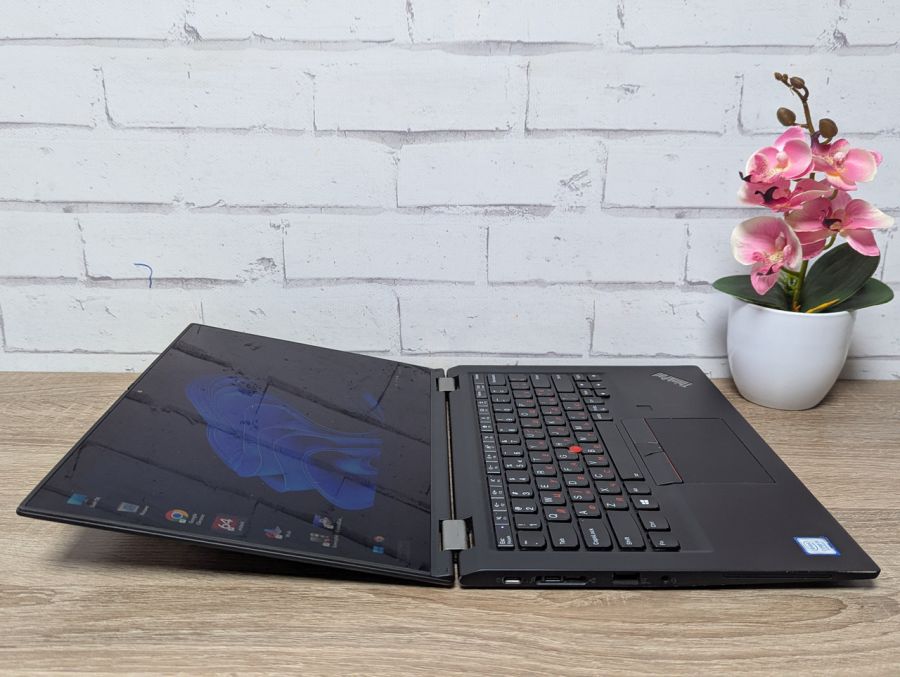 Уцінка! Ноутбук Б/В Lenovo ThinkPad X390 Yoga, Intel Core i5-8265U, DDR3, SSD 256GB, 13" Full HD Сенсор