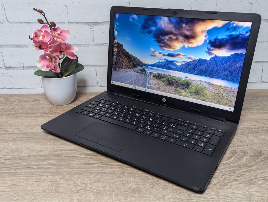 Уцінка! Ноутбук Б/В HP Laptop 15, Intel Core i3-6006U, DDR4 8 GB, SSD 128GB, 15.6" HD