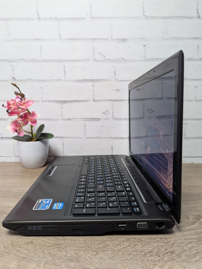 Ноутбук Б/В MSI MS-16GB, Intel Core i5-3230M, DDR3 8 GB, SSD 128GB, 15.6"