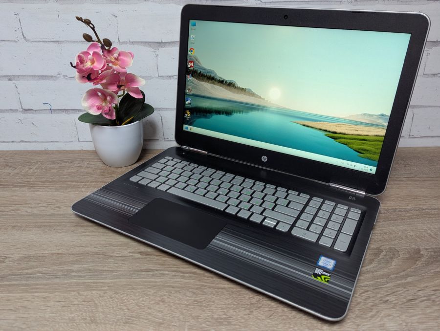 Ноутбук Б/В HP Pavilionemell15.6, Intel Core i7-6700HQ, DDR3 16 GB, SSD 512GB, GTX 960M 2Gb, 15.6" Full HD