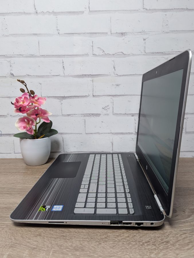 Ноутбук Б/В HP Pavilionemell15.6, Intel Core i7-6700HQ, DDR3 16 GB, SSD 512GB, GTX 960M 2Gb, 15.6" Full HD