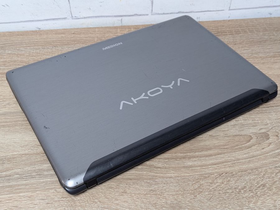Уцінка! Ноутбук Б/В Medion Akoya P6640, Intel Core i3-3120M, DDR3 8 GB, SSD 256GB, GT 740M, 15.6"