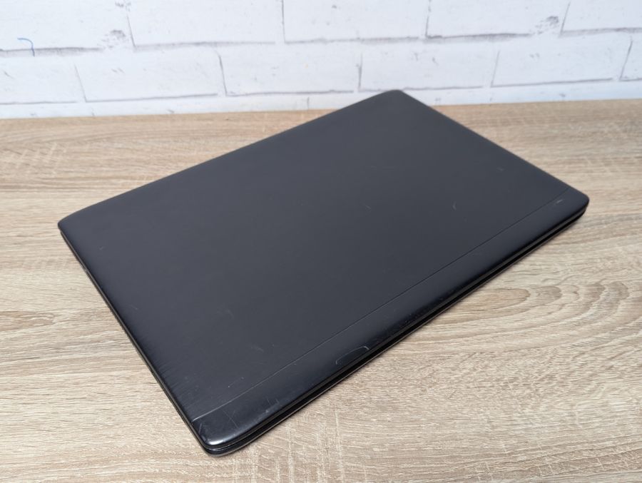 Уцінка! Ноутбук Б/В Medion Akoya E7419, Intel Celeron 3855U, DDR3 8 GB, SSD 128GB, 17.3" (1600x900x60Hz)