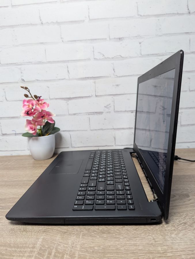 Ноутбук Б/В ASUS R515M, Intel Celeron N2840, DDR3 8GB, SSD 128GB, 15.6" HD
