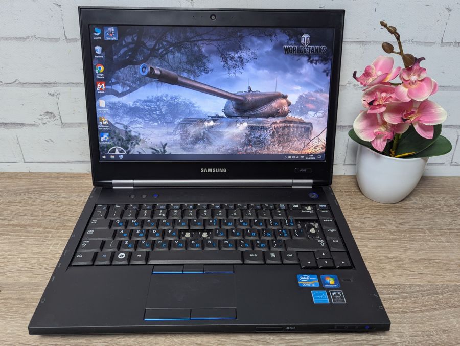 Ноутбук Б/В Samsung 400B, Intel Core i3-2310M, DDR3 8GB, SSD 128GB, 14" HD