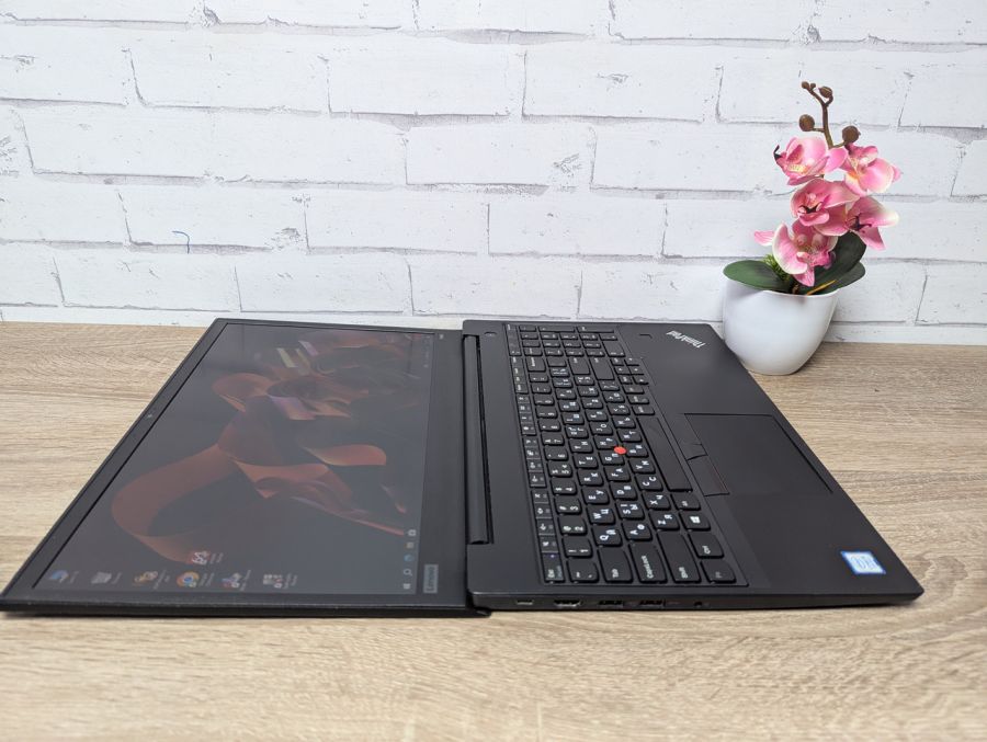 Ноутбук Б/В Lenovo ThinkPad E580, Intel Core i5-8250U, DDR4 16GB, SSD 256GB + HDD 1TB, 15.6" Full HD