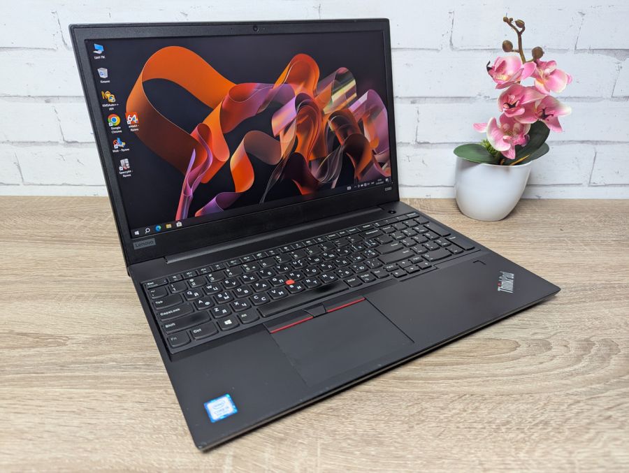 Ноутбук Б/В Lenovo ThinkPad E580, Intel Core i5-8250U, DDR4 16 GB, SSD 256GB + HDD 1TB, 15.6" Full HD