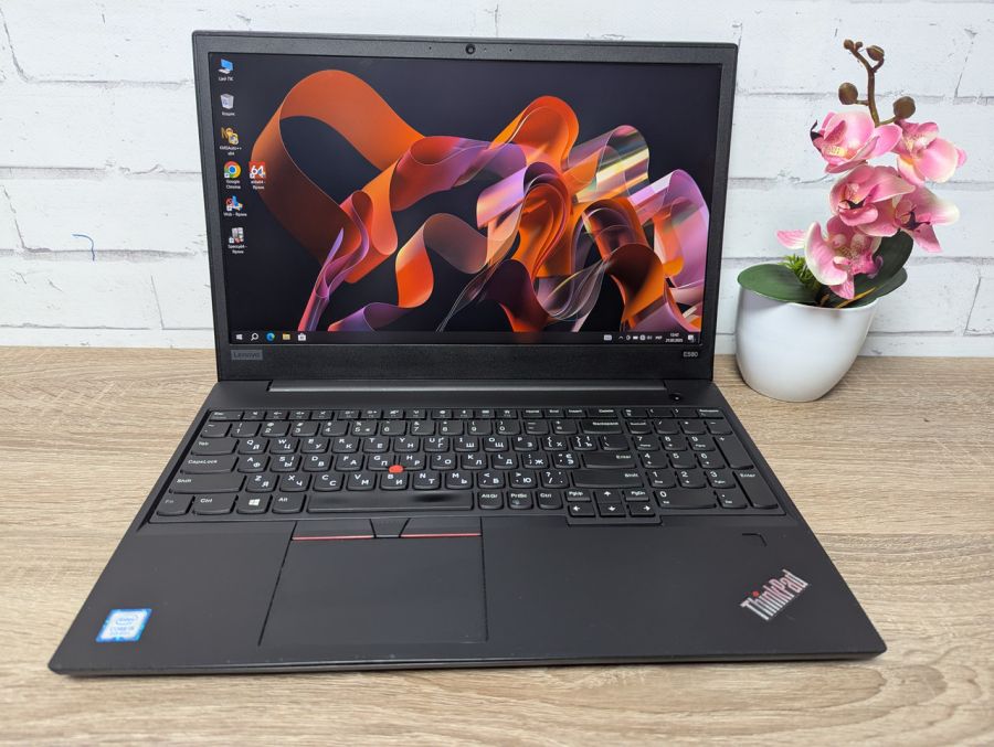 Ноутбук Б/В Lenovo ThinkPad E580, Intel Core i5-8250U, DDR4 16 GB, SSD 256GB + HDD 1TB, 15.6" Full HD