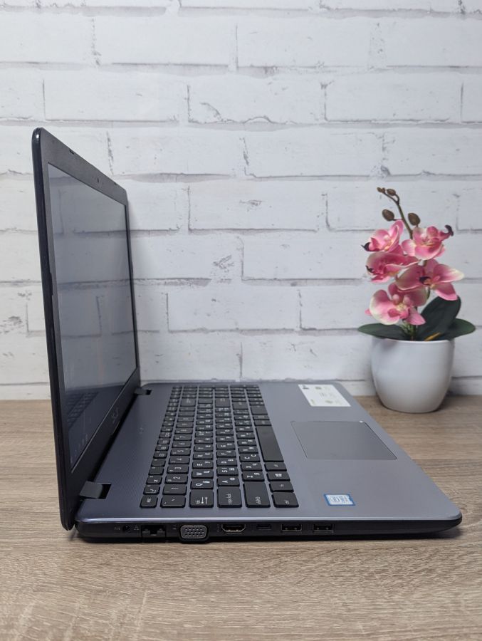 Ноутбук Б/В ASUS Vivobook X542U, Intel Core i3-7100U, DDR4 8 GB, SSD 128GB + HDD 500GB, 15.6" HD
