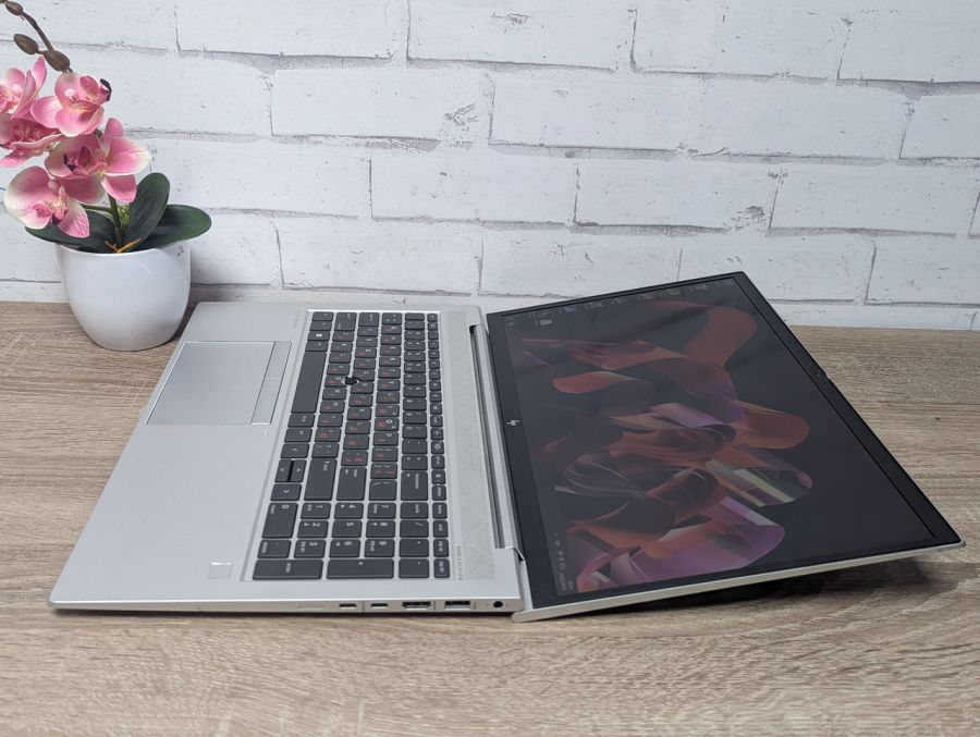 Уцінка! Ноутбук Б/В HP EliteBook 855 G8, AMD Ryzen 3 PRO 5450U, DDR4 32 GB, SSD 256GB, AMD Radeon 512Mb, 15.6" Full HD