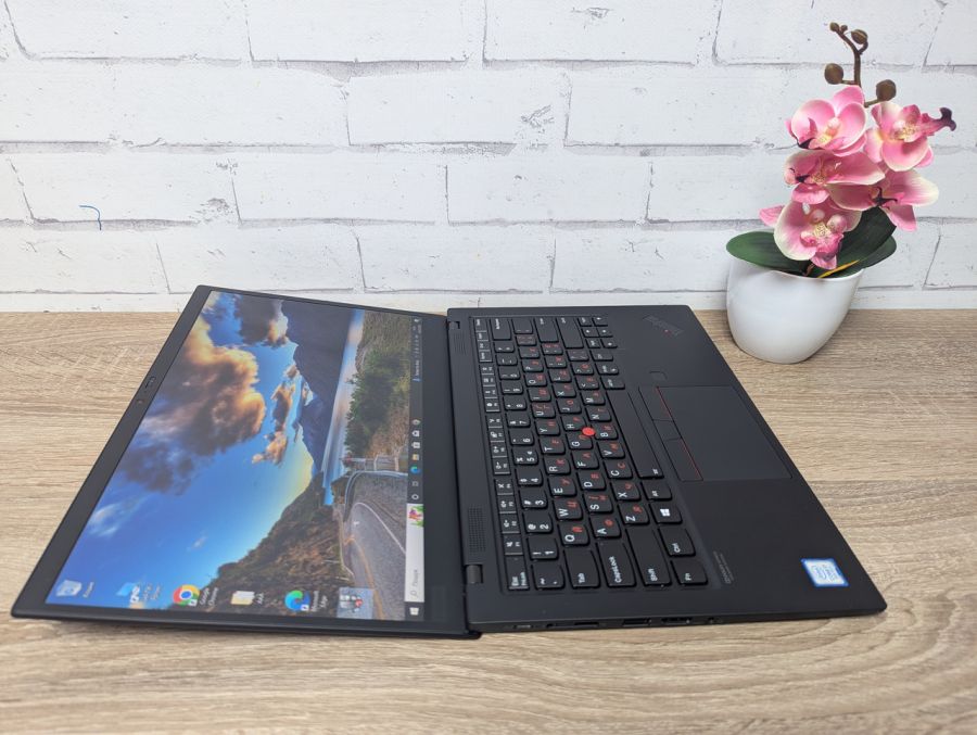Ноутбук Б/В Lenovo X1 Carbon, Intel Core i7-8565U, DDR3 16GB, SSD 256GB, 14" Full HD