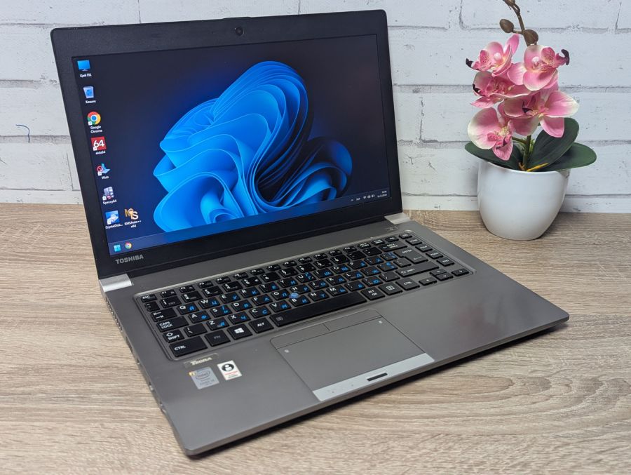 Ноутбук Б/В Toshiba Tecra Z40T-C, Intel Core i5-6300U, DDR3 8 GB, SSD 128GB, 14" Full HD Сенсор
