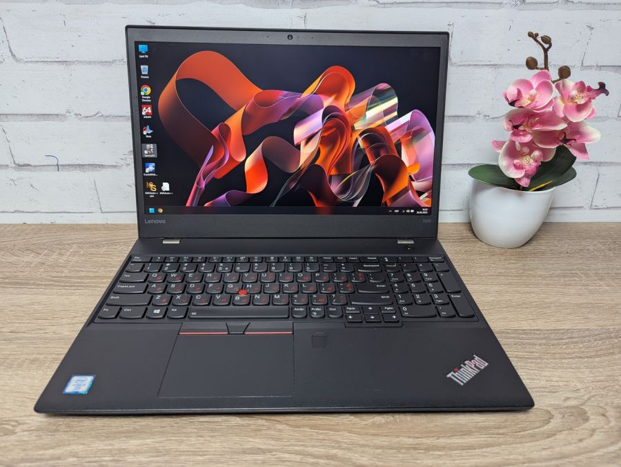 Ноутбук Б/В Lenovo ThinkPad T570, Intel Core i5-7300U, DDR4 16 GB, SSD 256GB, 15.6" Full HD