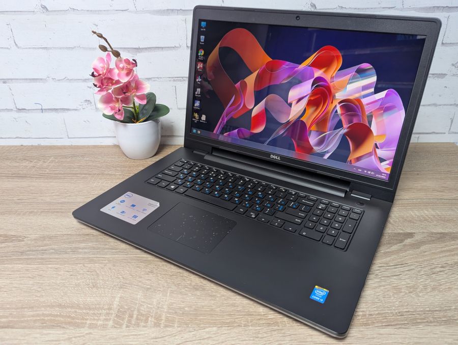 Уцінка! Ноутбук Б/В Dell Inspiron P26E, Intel Core i3-5005U, DDR3 8 GB, SSD 180GB, 15.6" HD Сенсор