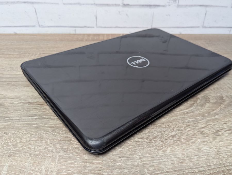 Уцінка! Ноутбук Б/В Dell Inspiron N5110, Intel Core i5-2430M, DDR3 8 GB, SSD 128GB, GT 525M 1Gb, 15.6"