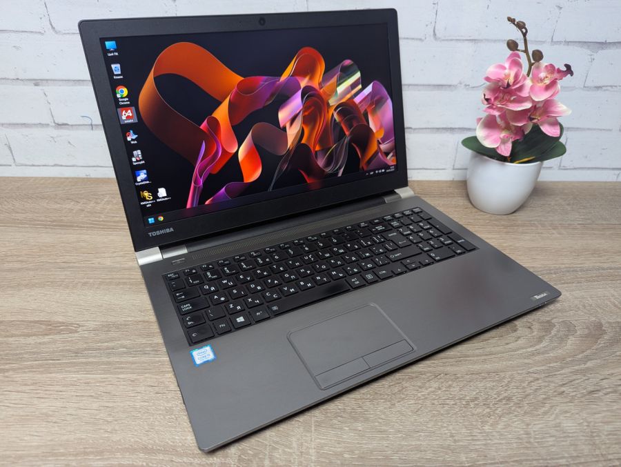 Ноутбук Б/В Toshiba Tecra A50-D-1 7, Intel Core i5-7200U, DDR4 8GB, SSD 256GB, 15.6" Full HD